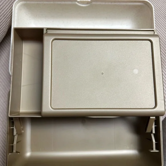 Ulta Beauty Caboodles Gold and Cream Beauty Box- box only - Picture 2 of 4